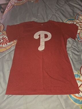 Red Short-Sleeve Tee with White 'P' Graphic